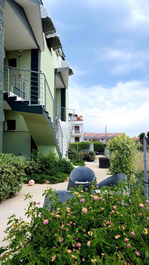 Paramithi Luxury Apartments Никити Экстерьер фото