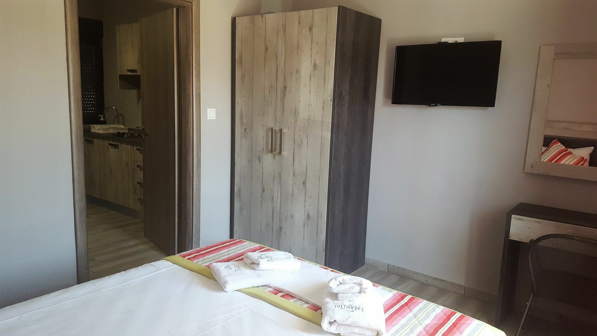 Paramithi Luxury Apartments Никити Экстерьер фото